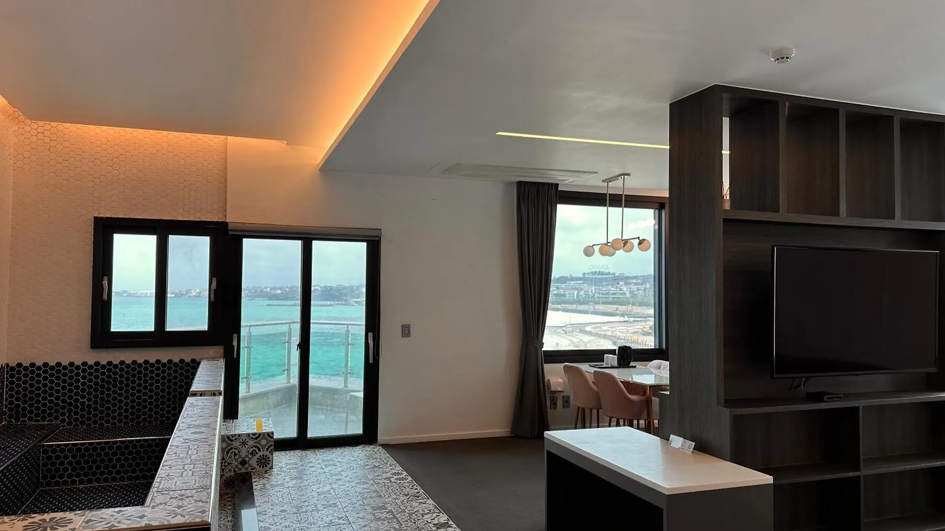 Drama 2015 Hotel Jeju